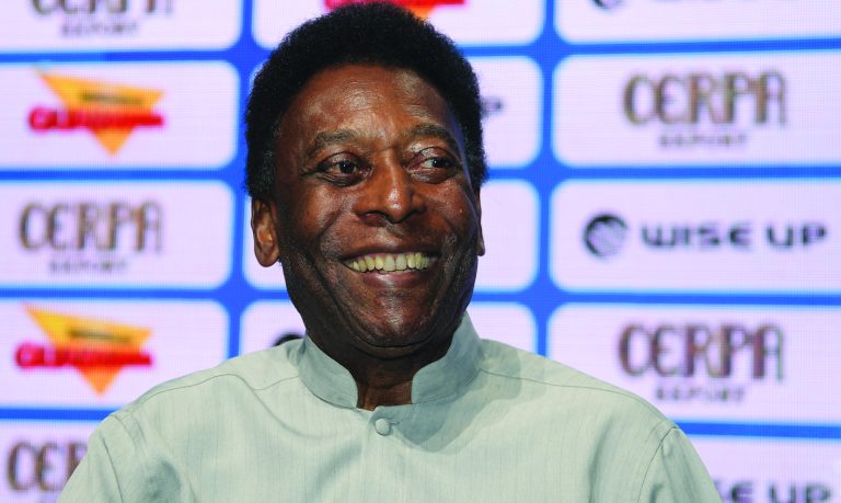 Pelé É Internado Novamente. Segundo Filhos, Para Exames De Rotina