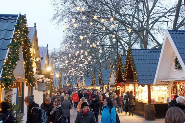 Small Businesses Bet on Holiday Markets to Increase Sales at the End of the Year