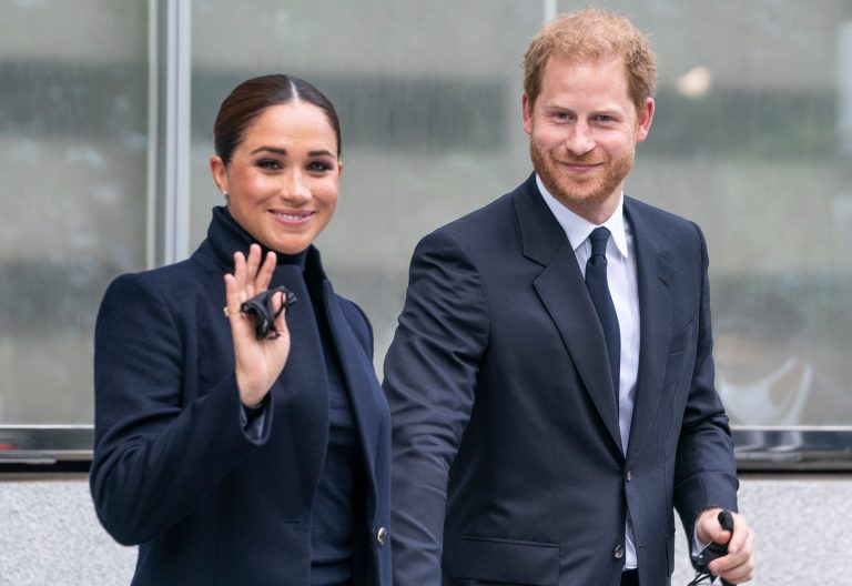 Príncipe Harry E Meghan Relatam Separação Da Família Real Em Documentário Da Netflix