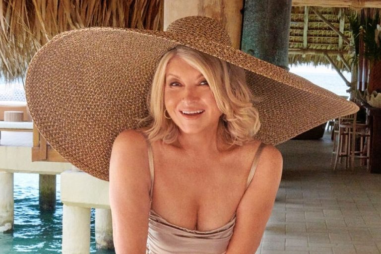 Aos 81 Anos, Martha Stewart Faz História Na Capa Da Sports Illustrated