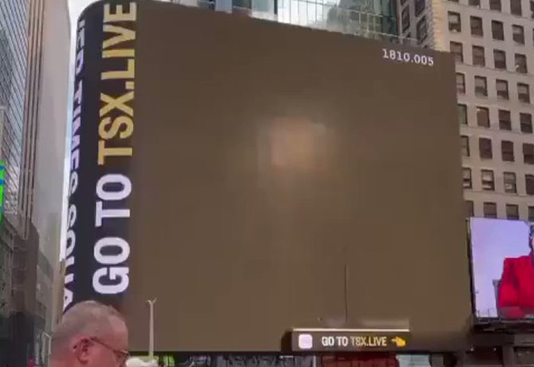 Por US$ 40, Você Pode Ter 15 Minutos De Fama Em Uma Tela Da Times Square