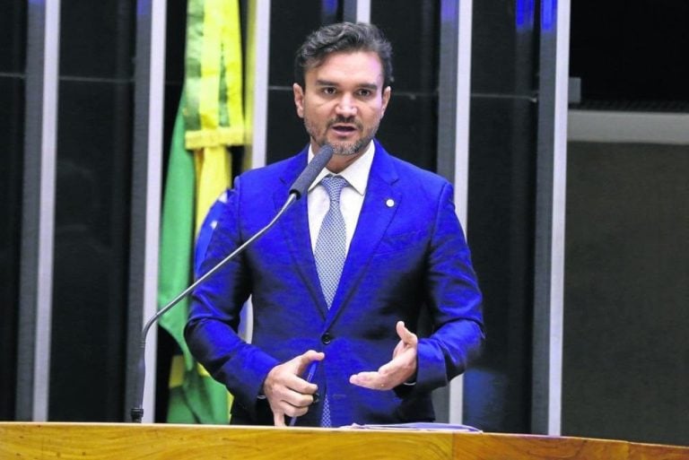 Tourism Minister Leads Talks To Attract More Cruises To Brazil