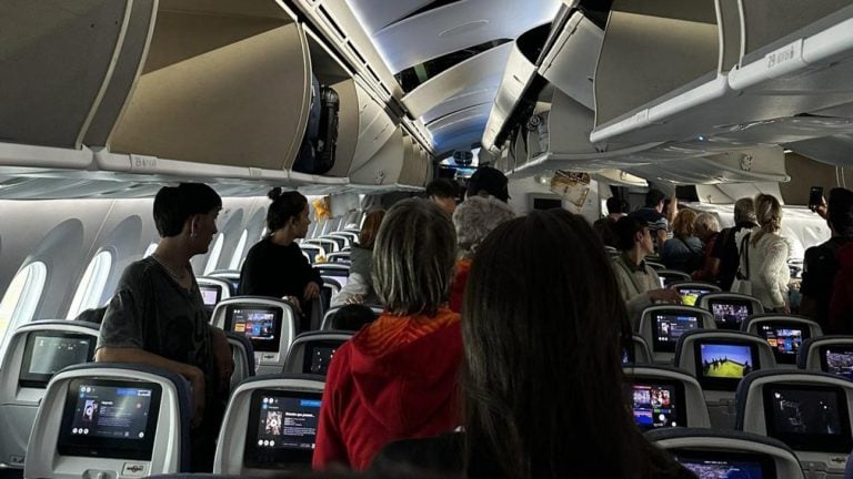 Passageiro Jogado No Compartimento De Bagagem E Dezenas De Feridos Por Causa De Turbulência Na Costa Brasileira