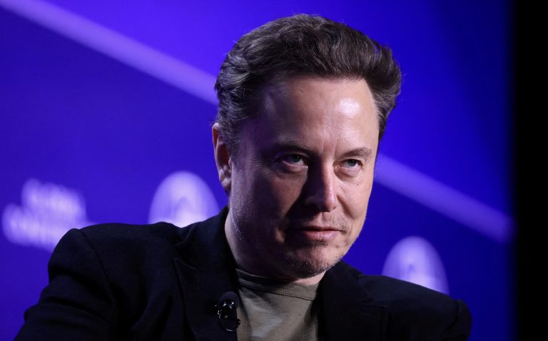 Elon Musk Trabalhou Ilegalmente Nos EUA Antes De Virar O Homem Mais Rico Do Mundo, diz jornal