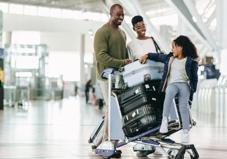 Está Na Hora De Reservar Sua Passagem Se Estiver Pensando Em Viajar Para As Festas De Final De Ano