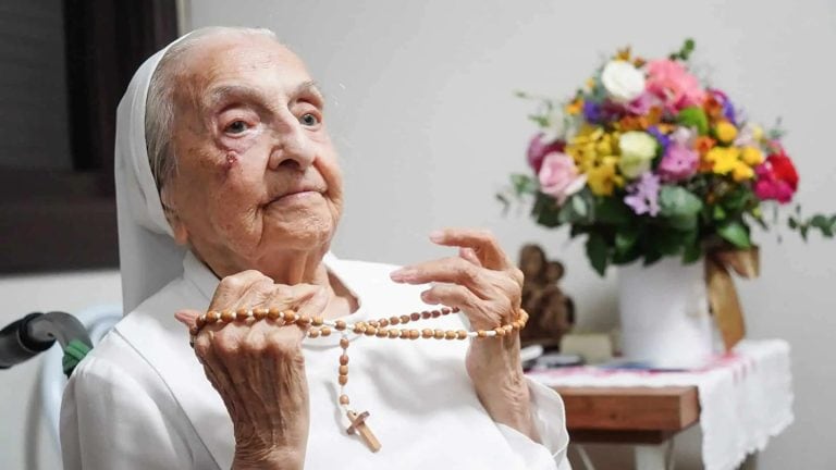 Uma Freira Brasileira De 117 Anos É A Pessoa Mais Velha Do Mundo